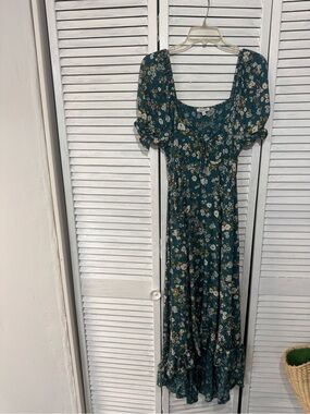 patrons of peace green dress | Dresses | Patrons Of Peace Maxi Women Medium Floral Smocked Boho Cottage Tiers Floral maxi